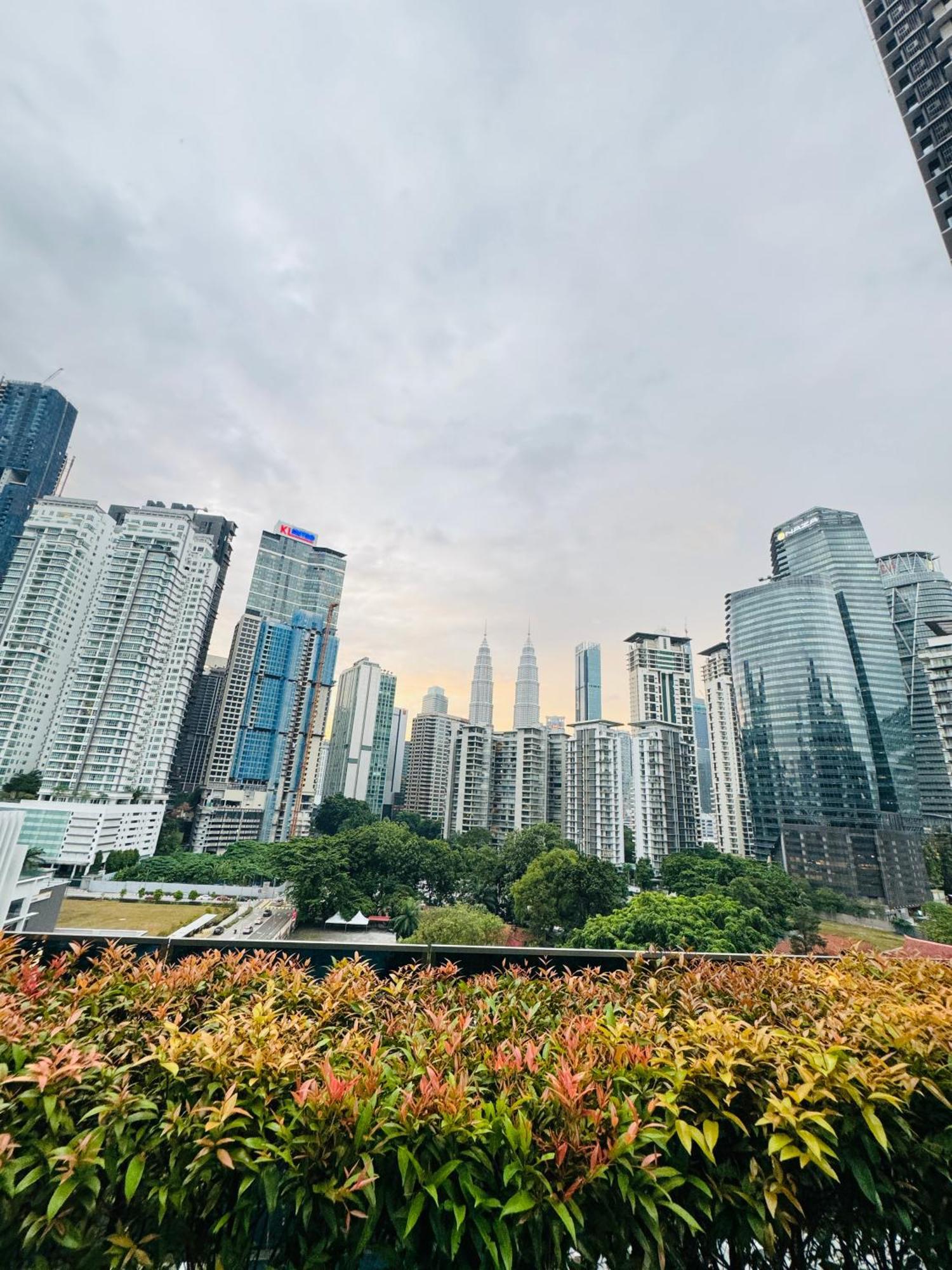 Eaton Service Apartment At Klcc 쿠알라룸푸르 외부 사진
